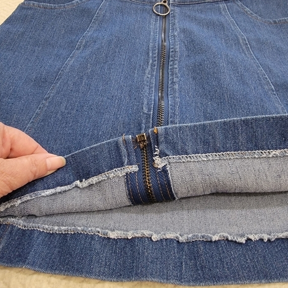 Dreamers Denim Skirt Zipper Front Mini Skirt with Pockets Size Small - Picture 6 of 11